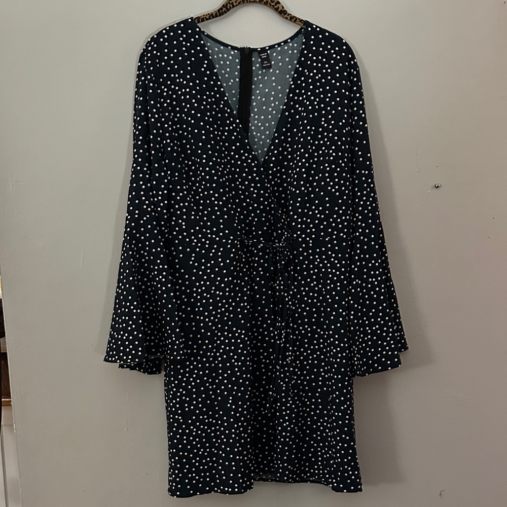 SHEIN Black and White Long Sleeve Dress